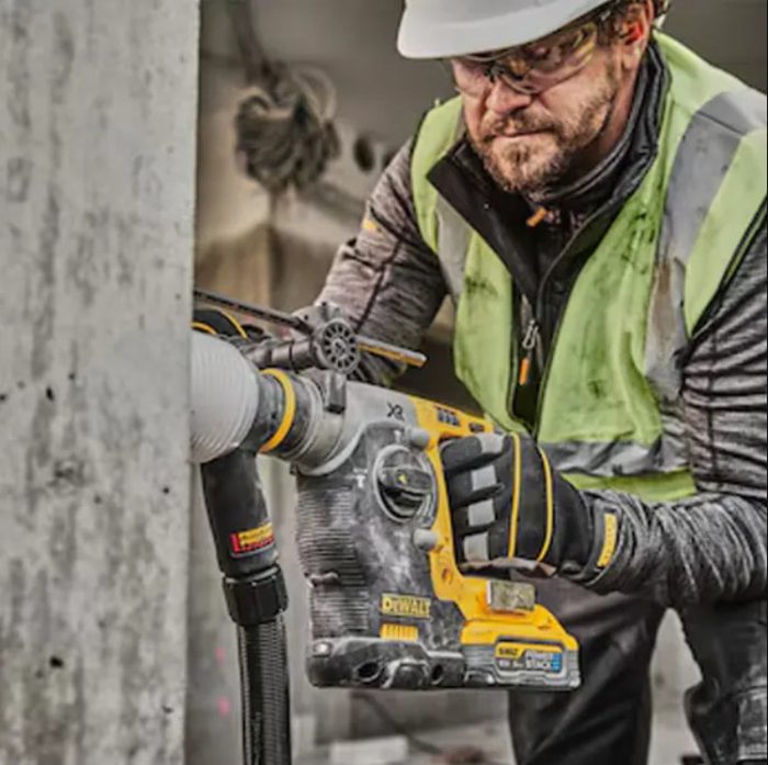 DEWALT 20V MAX DCH273P2 24MM BRUSHLESS SDS PLUS 3-MODE ROTARY HAMMER - Image 10