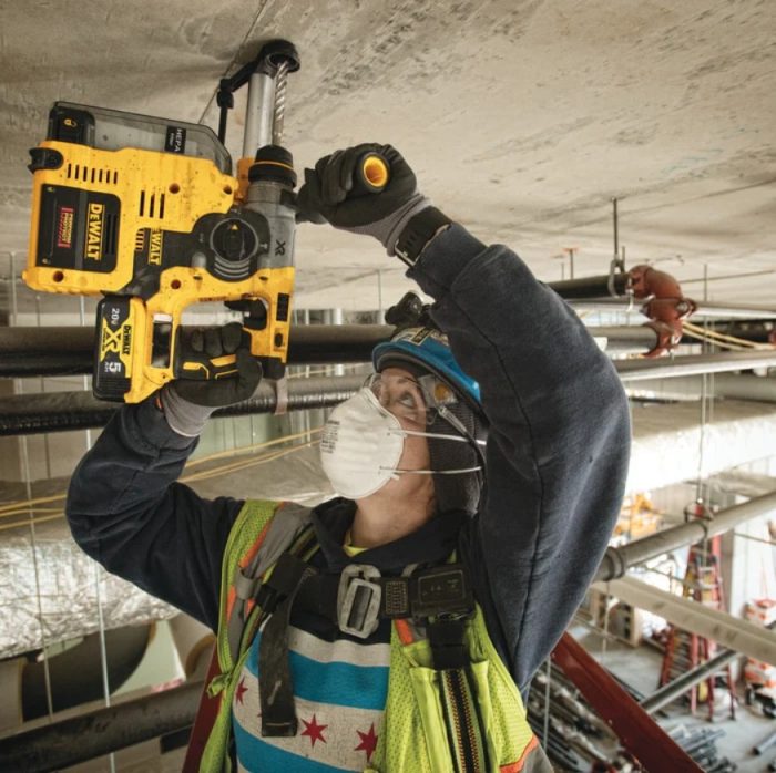 DEWALT 20V MAX DCH273P2 24MM BRUSHLESS SDS PLUS 3-MODE ROTARY HAMMER - Image 6