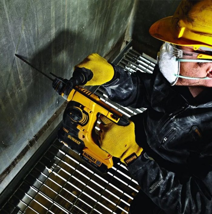 DEWALT 54V DCH333NT-XJ BRUSHLESS 3 MODE SDS-PLUS HAMMER 30MM - Image 5