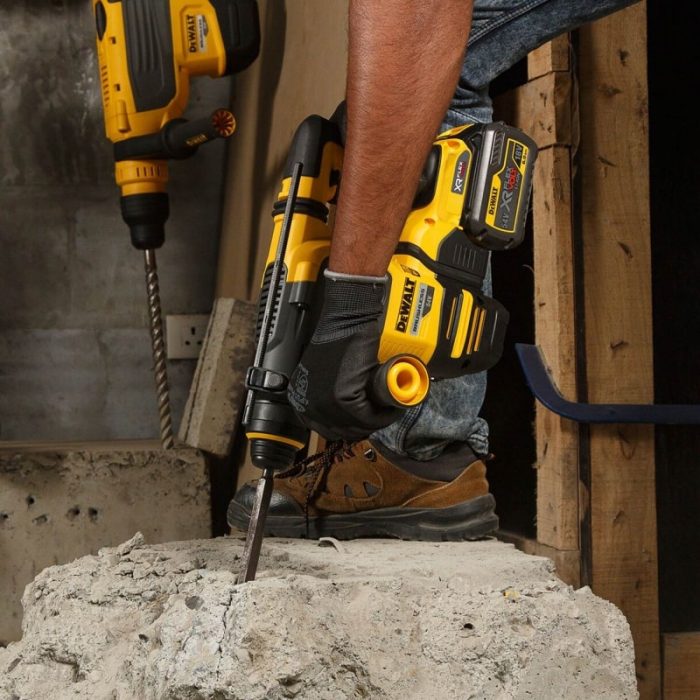 DEWALT 54V DCH333NT-XJ BRUSHLESS 3 MODE SDS-PLUS HAMMER 30MM - Image 7