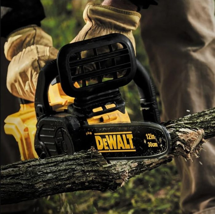 DEWALT 20V XR DCM565N BRUSHLESS 250MM (10") COMPACT CHAINSAW - Image 11