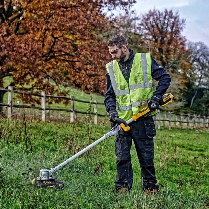 DEWALT 20V DCMST561N BRUSHLESS STRING GRASS TRIMMER - Image 11