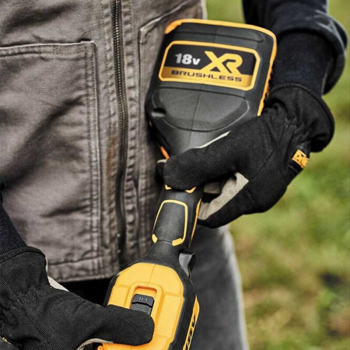 DEWALT 20V DCMST561N BRUSHLESS STRING GRASS TRIMMER - Image 4