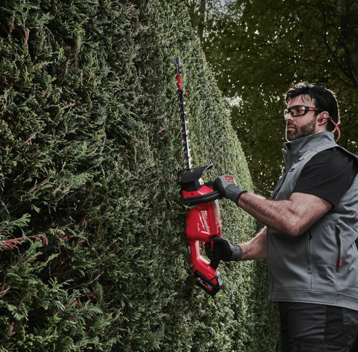 MILWAUKEE M18 FUEL HEDGE 60CM TRIMMER M18 FHET60G2-0 - Image 4